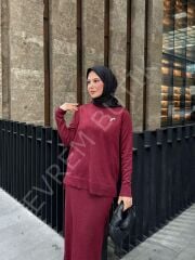 SİMLİ BROŞLU TRİKO TAKIM