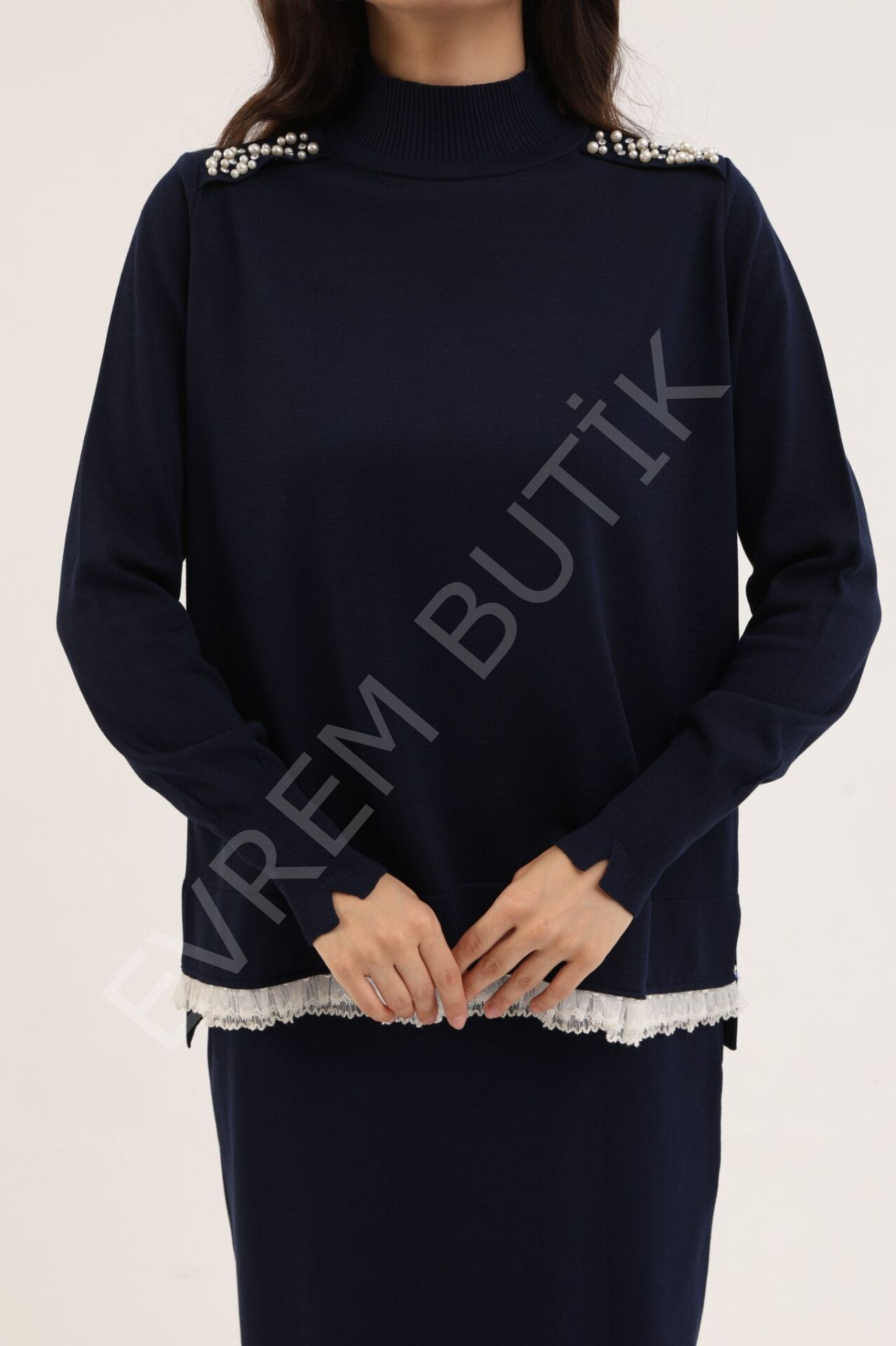 OMZU İNCİLİ DANTELLİ TAKIM