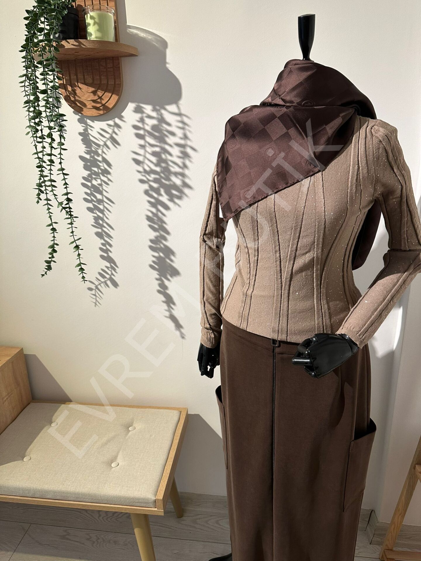 CEP DETAYLI FERMUARLI ETEK